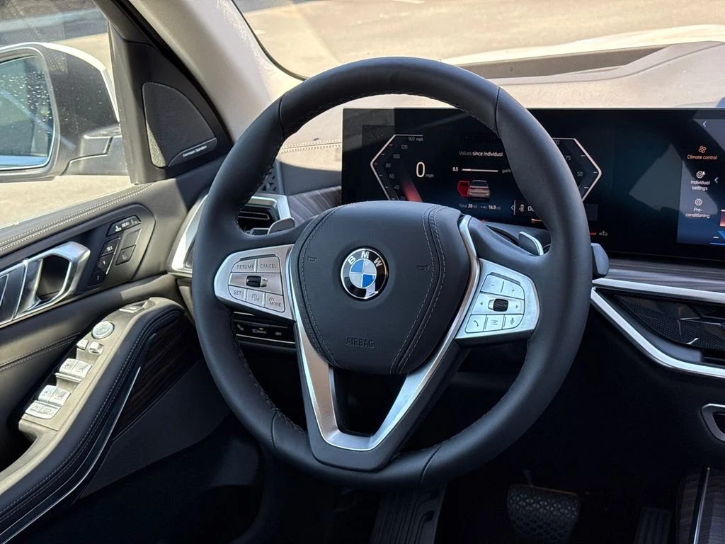 New 2026 White BMW xDrive40i image 21