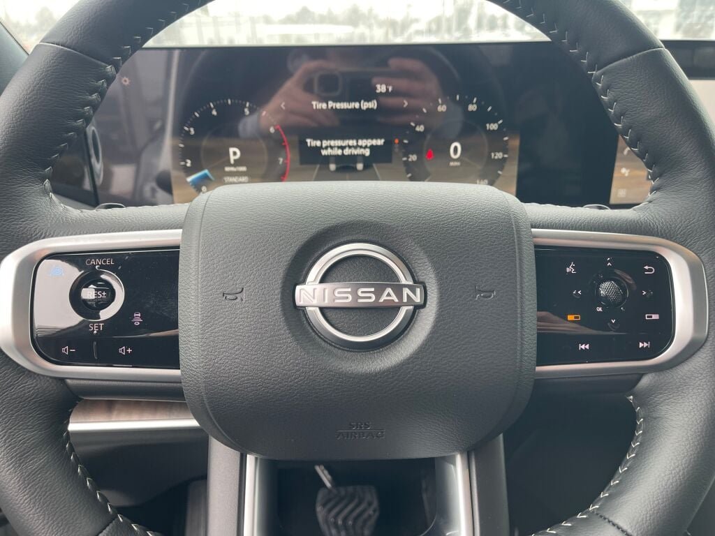 New 2026 Aspen White Tricoat Nissan SL image 11