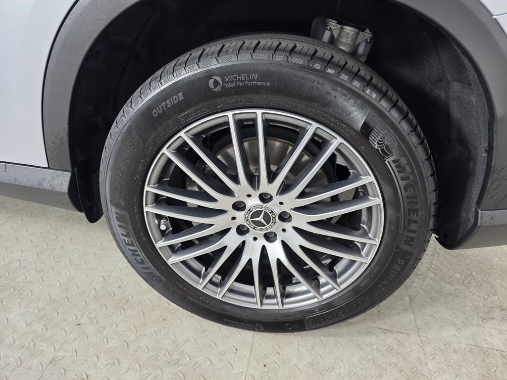 Certified Used 2026 Silver Mercedes-Benz GLC 300 image 17