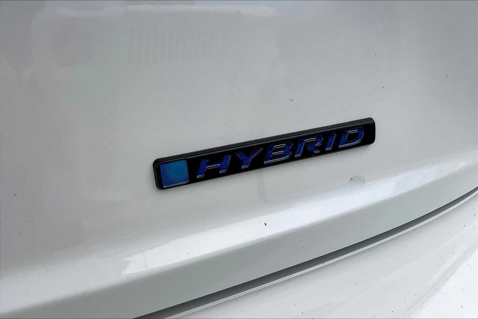 Used 2026 Platinum White Pearl Honda Sport Touring image 18