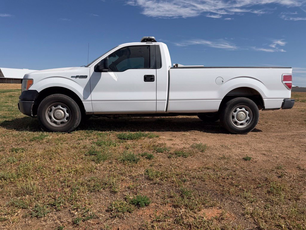 Used 2014 Oxford White Ford XL image 5