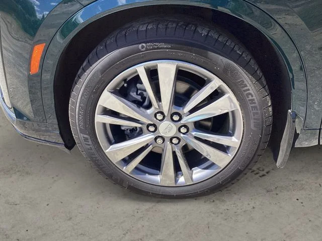 Used 2025 Emerald Cadillac Premium Luxury image 14