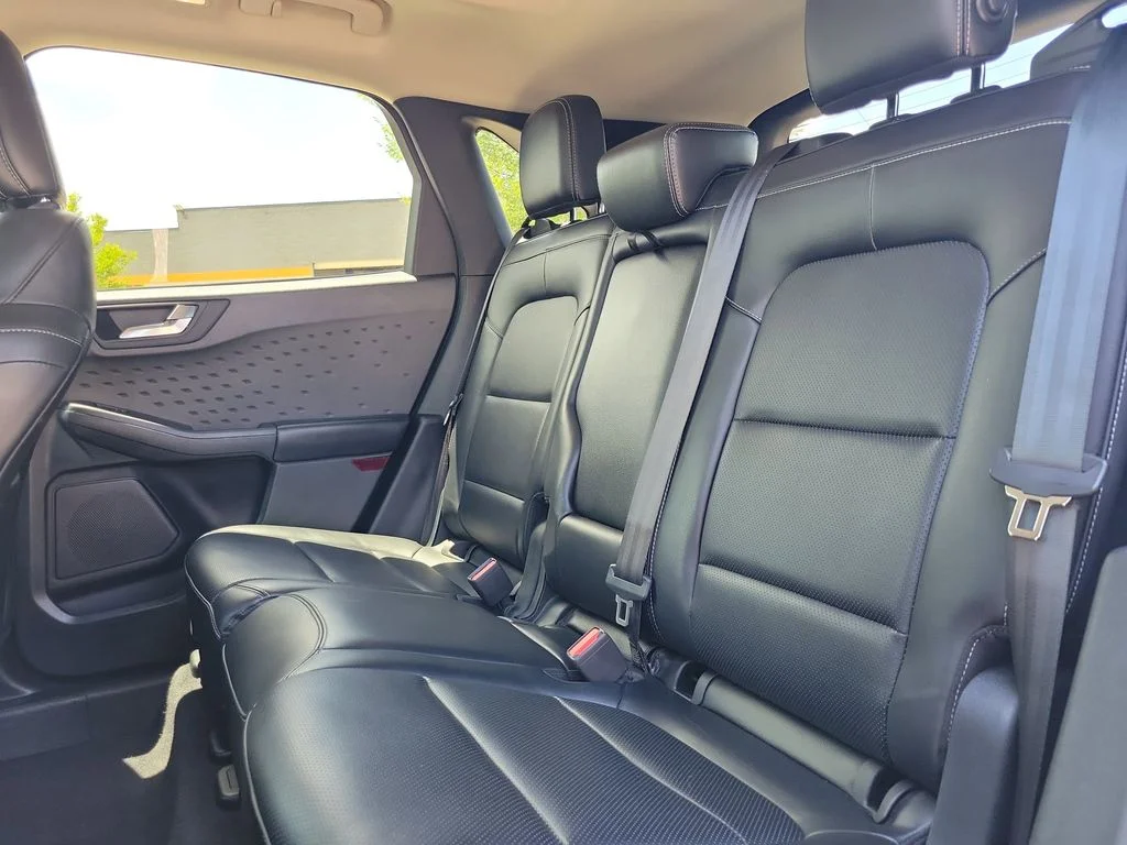Used 2020 Magnetic Metallic Ford SE Sport image 12