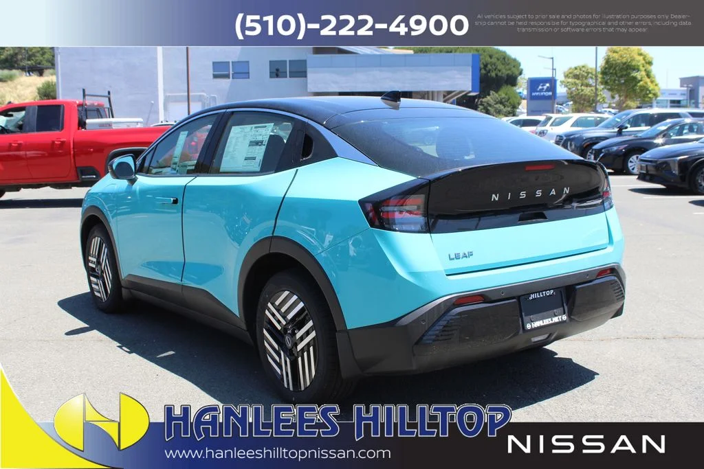 New 2026 Seabreeze Blue Pearl / Super Black Two-tone Nissan SV+ image 9