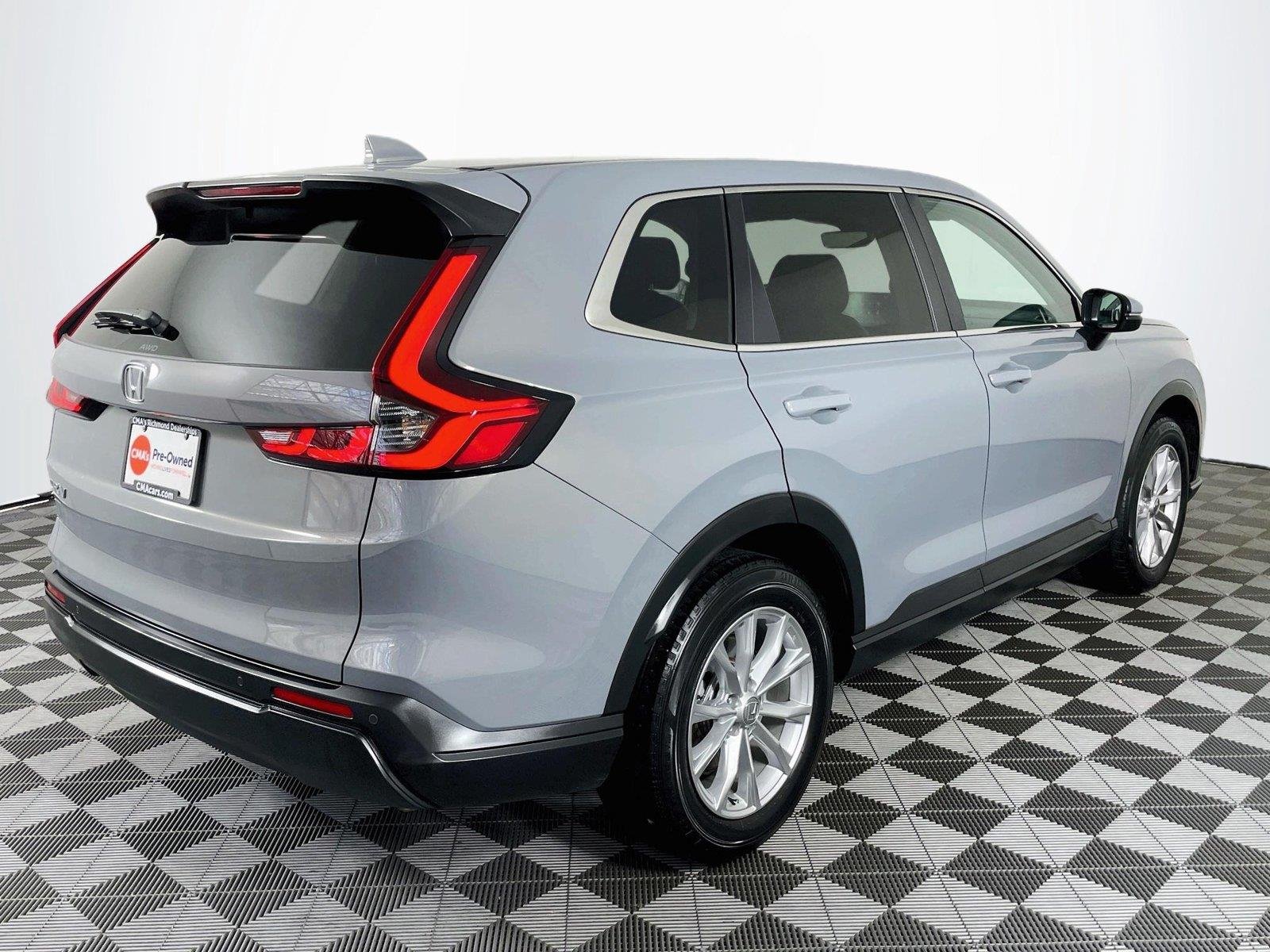 Used 2024 Urban Gray Pearl Honda EX-L image 11