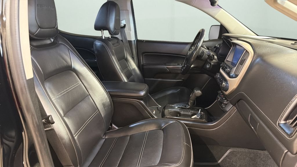 Used 2018 Black GMC Denali image 9