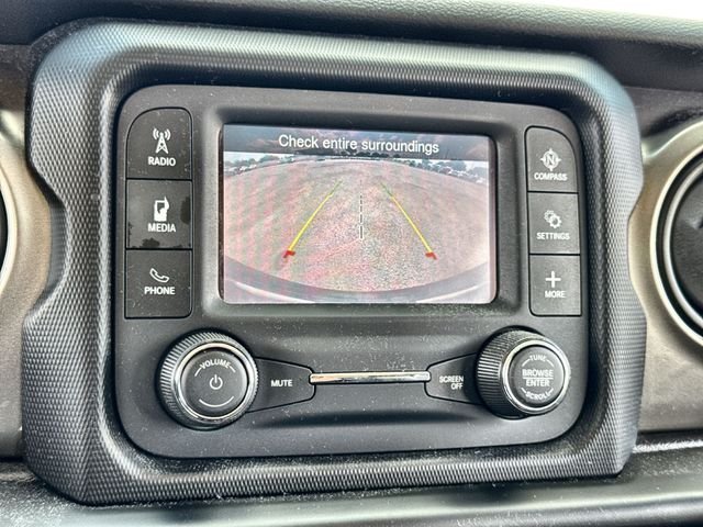 Used 2020 Silver Jeep Unlimited Sport S image 17