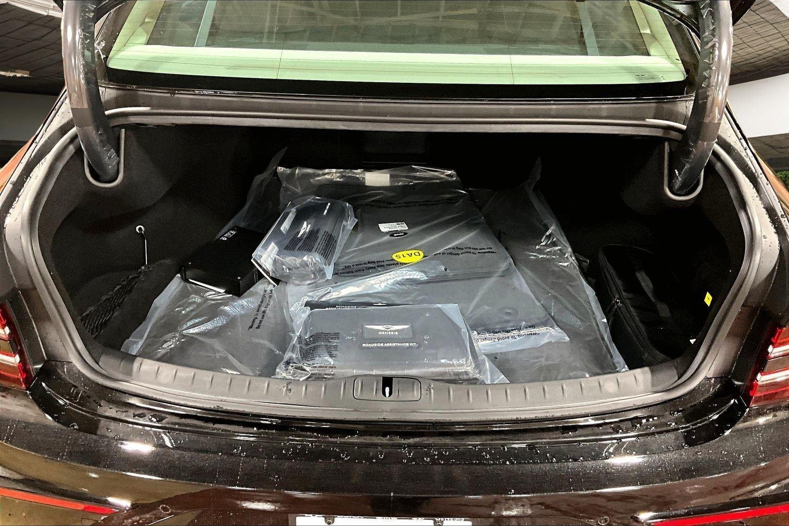 New 2026 Vik Black Genesis 2.5T SPORT PRESTIGE image 5