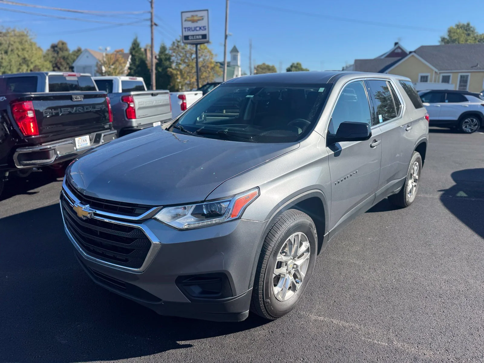 Used 2019 Chevrolet Traverse LS with VIN 1GNERFKW3KJ165819 for sale in Eminence, KY
