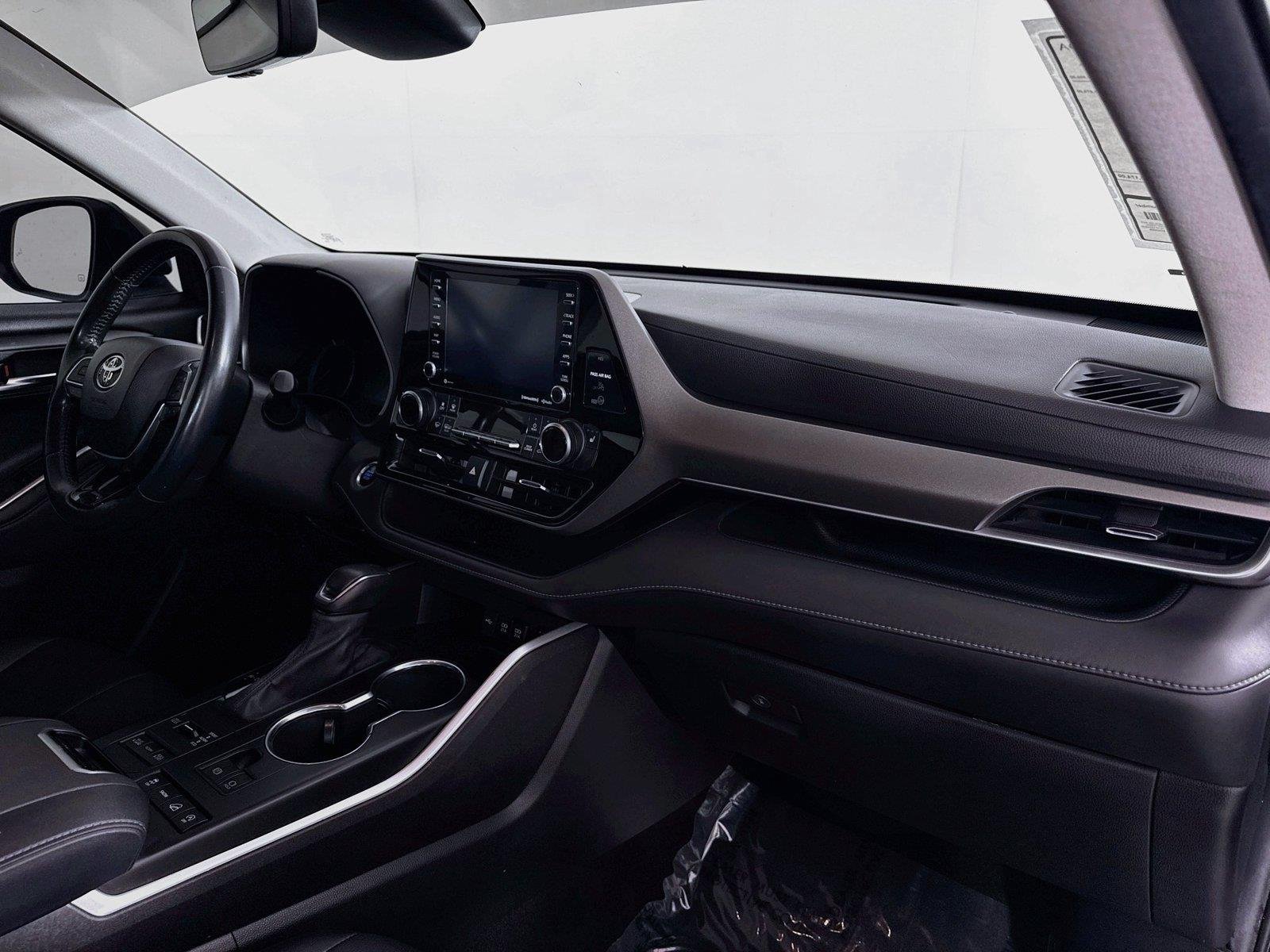 Used 2021 Midnight Black Metallic Toyota XLE image 42