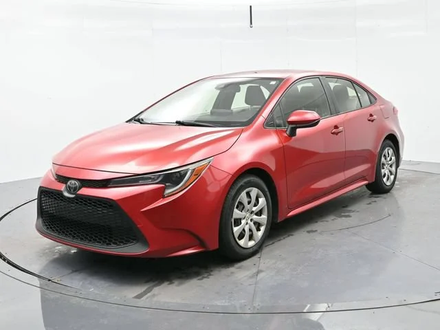 Used 2020 Barcelona Red Metallic Toyota LE image 3