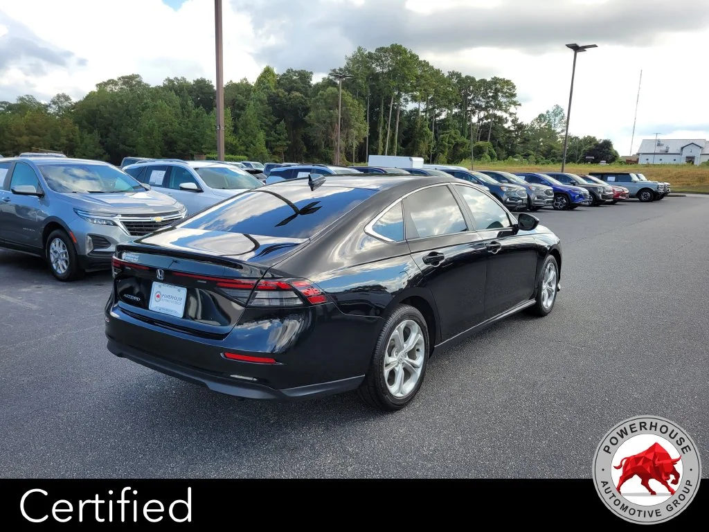Used 2023 Black Honda LX image 6