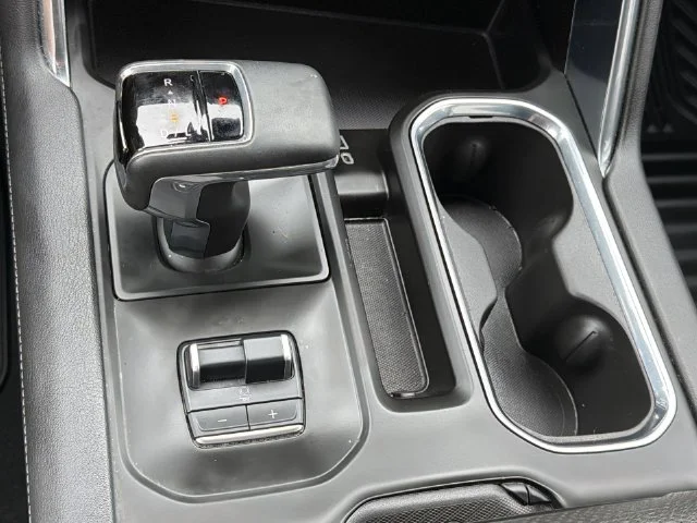 Used 2023  GMC Denali image 23