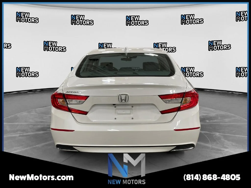 Used 2020 White Honda LX image 4