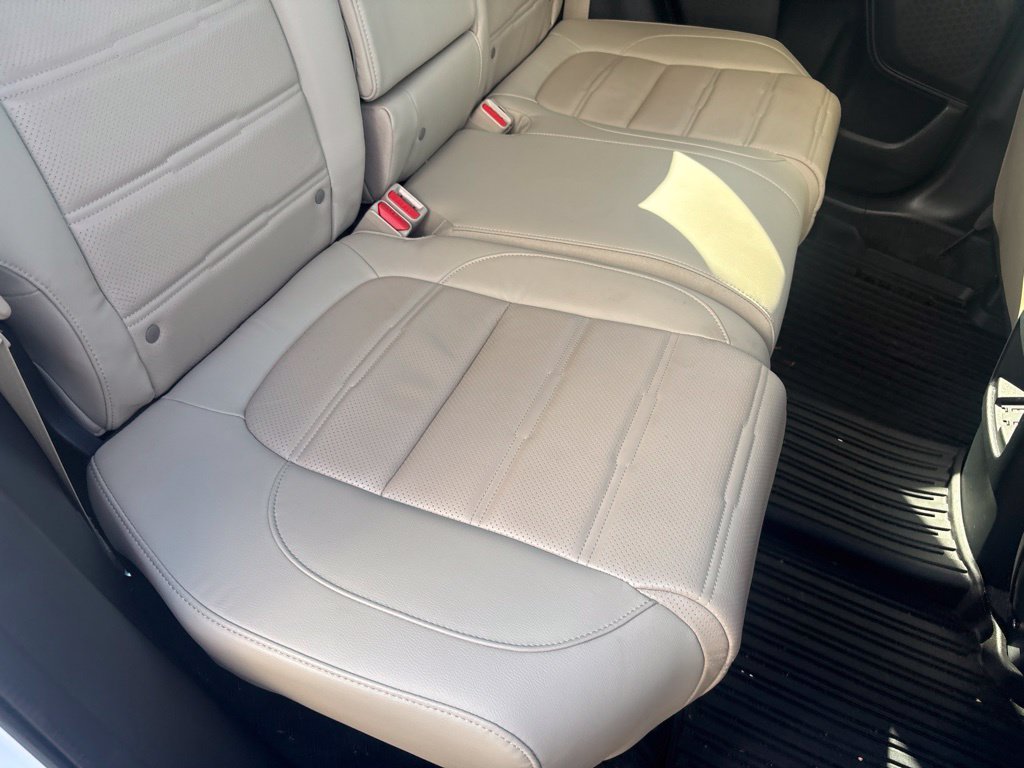 Certified Used 2022 White Honda EX-L FWD image 35
