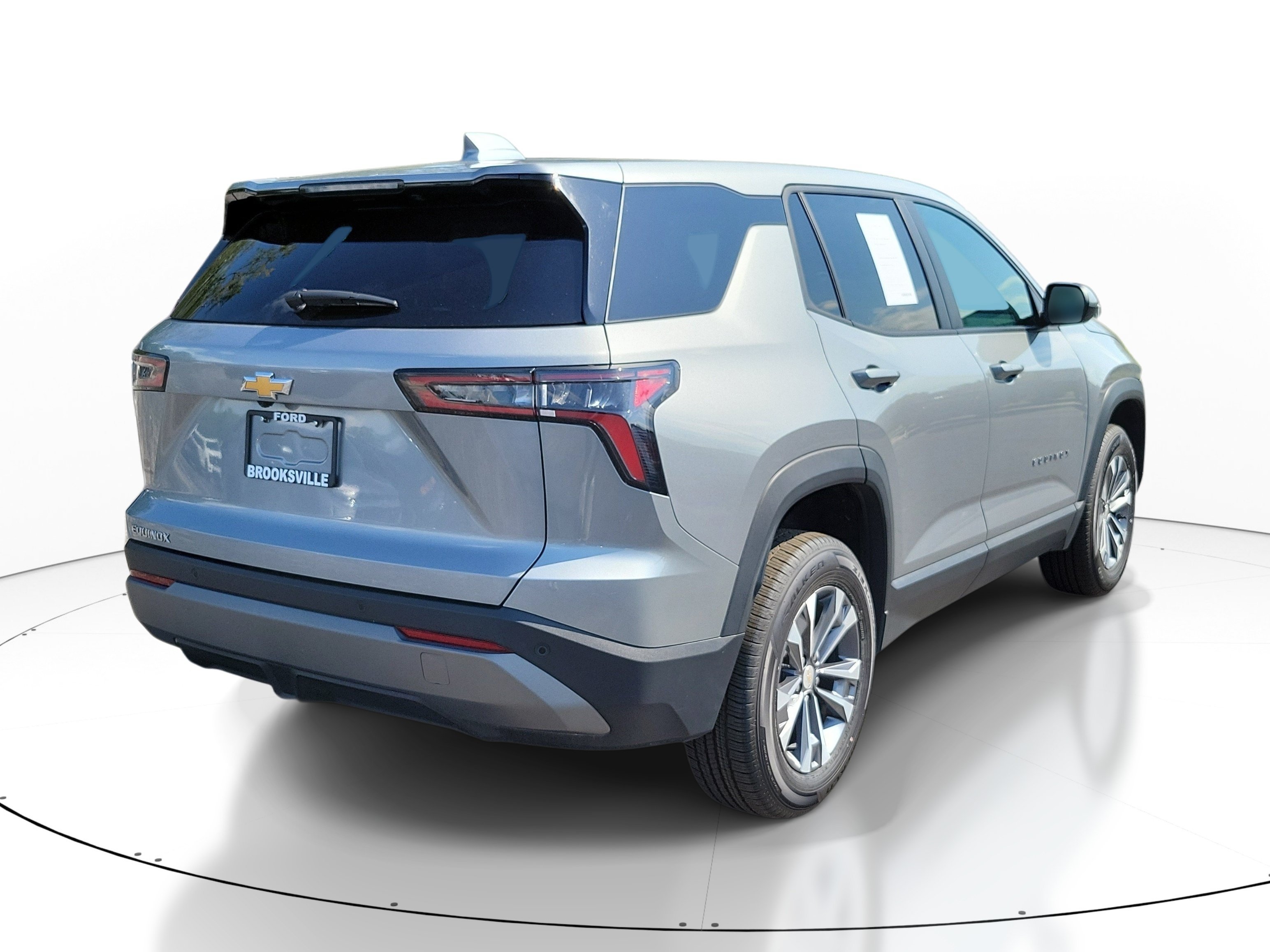 Used 2025 Sterling Gray Metallic Chevrolet FWD LT image 5