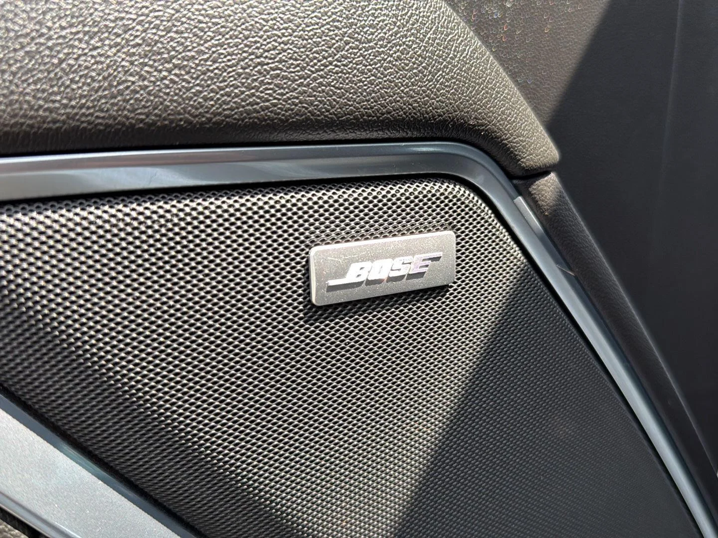Used 2022 Summit White Chevrolet LTZ image 14