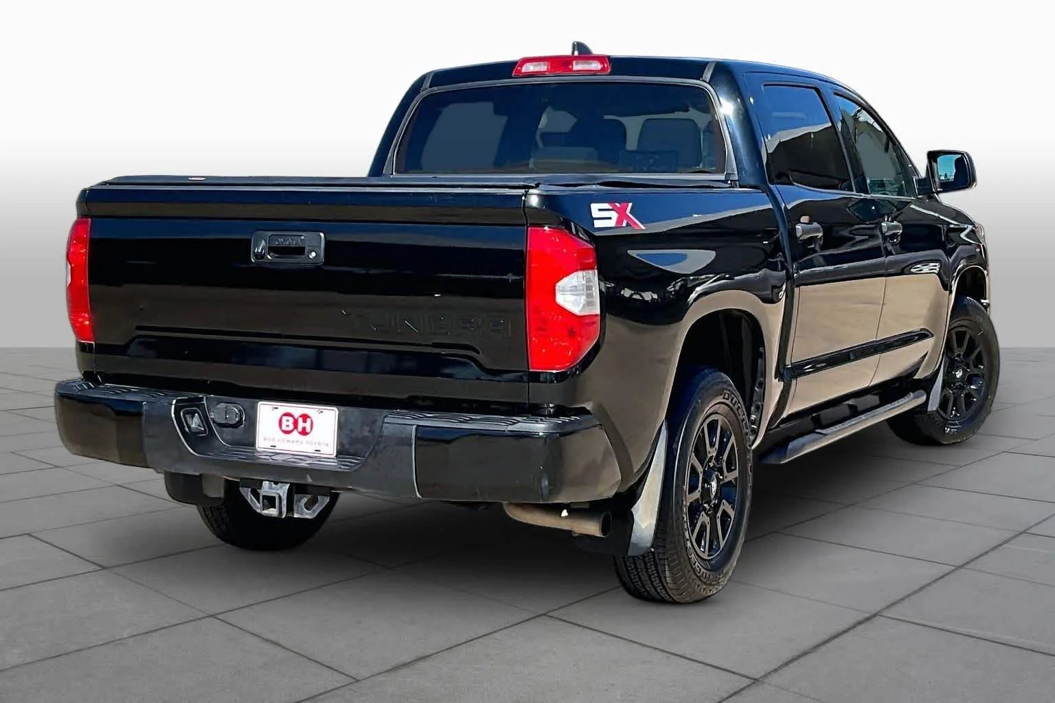Used 2021 Midnight Black Metallic Toyota SR5 image 13