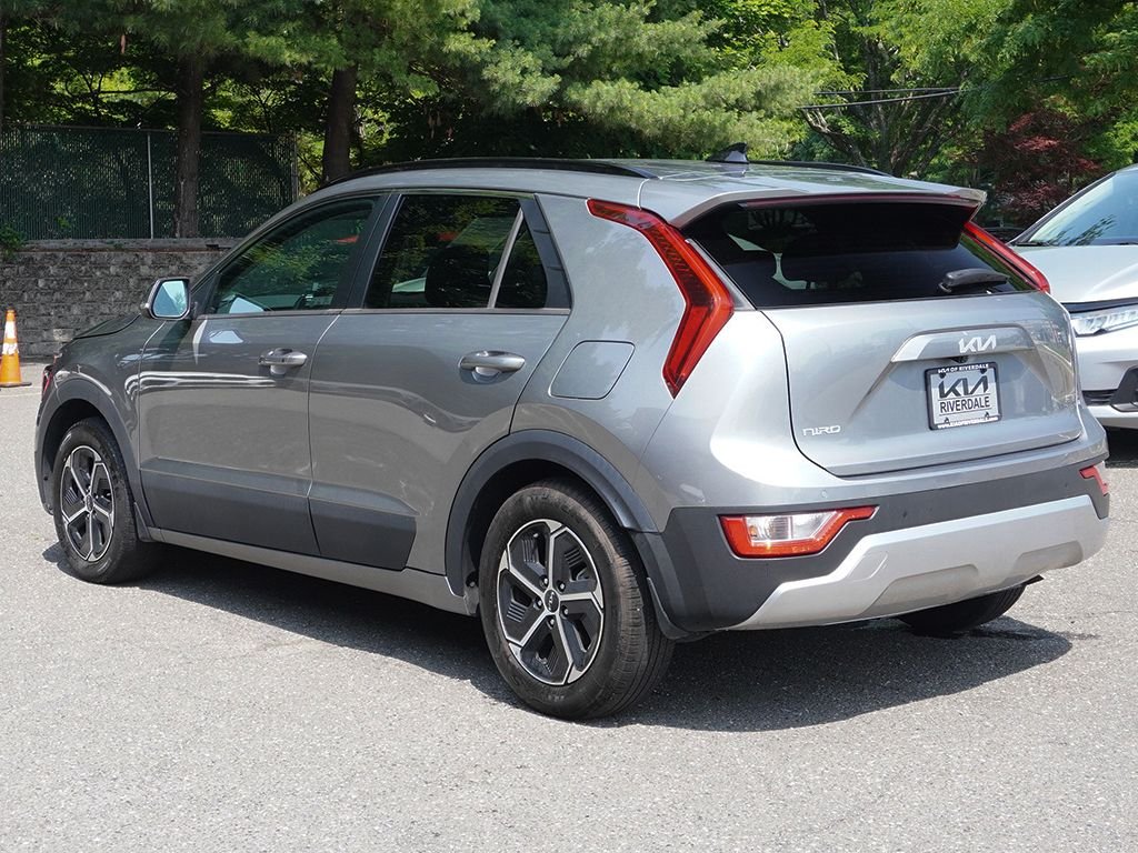 Used 2023 Gray Kia EX image 9