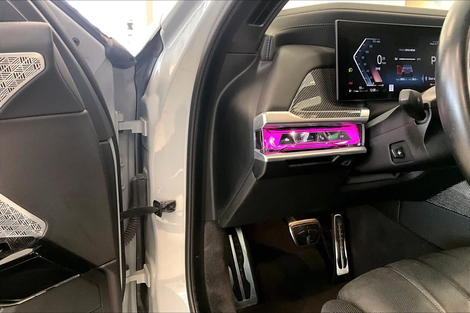 Used 2024 Brooklyn Grey Metallic BMW 760i xDrive image 30