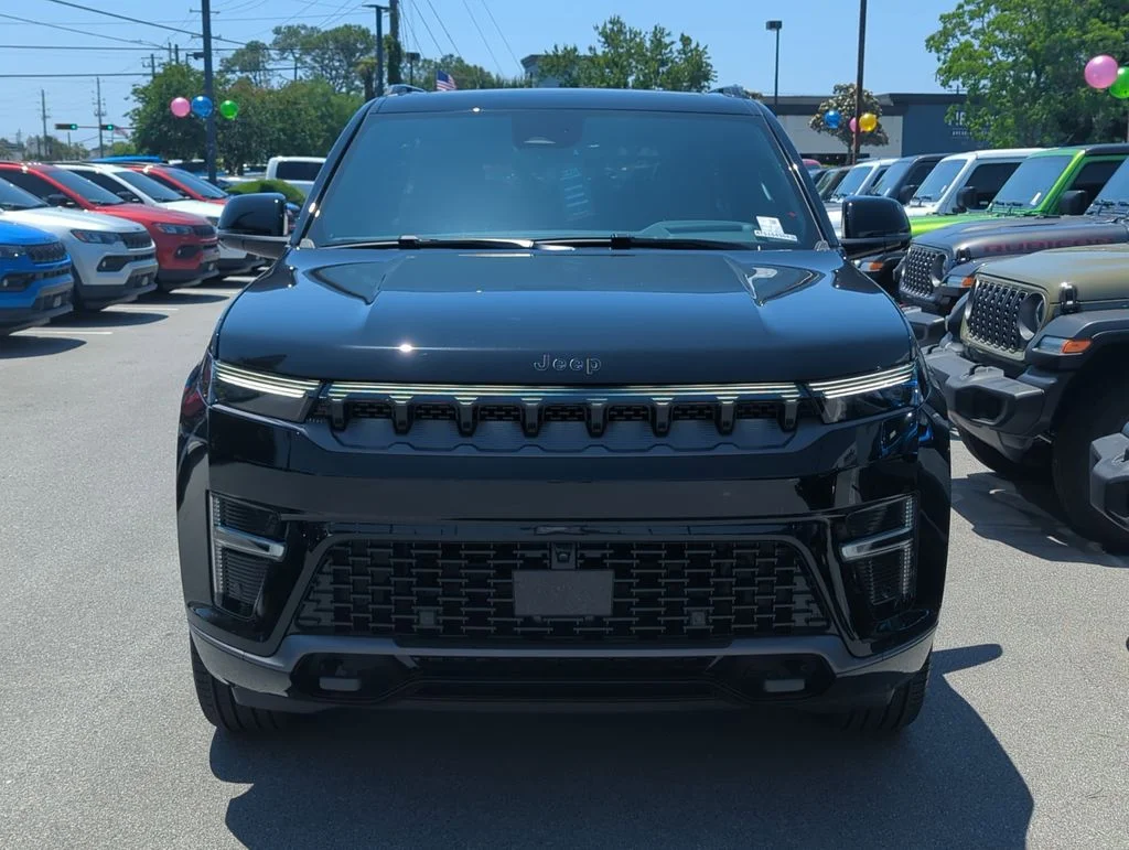 New 2026 High Gloss Black Exterior Paint Jeep Limited Reserve image 10