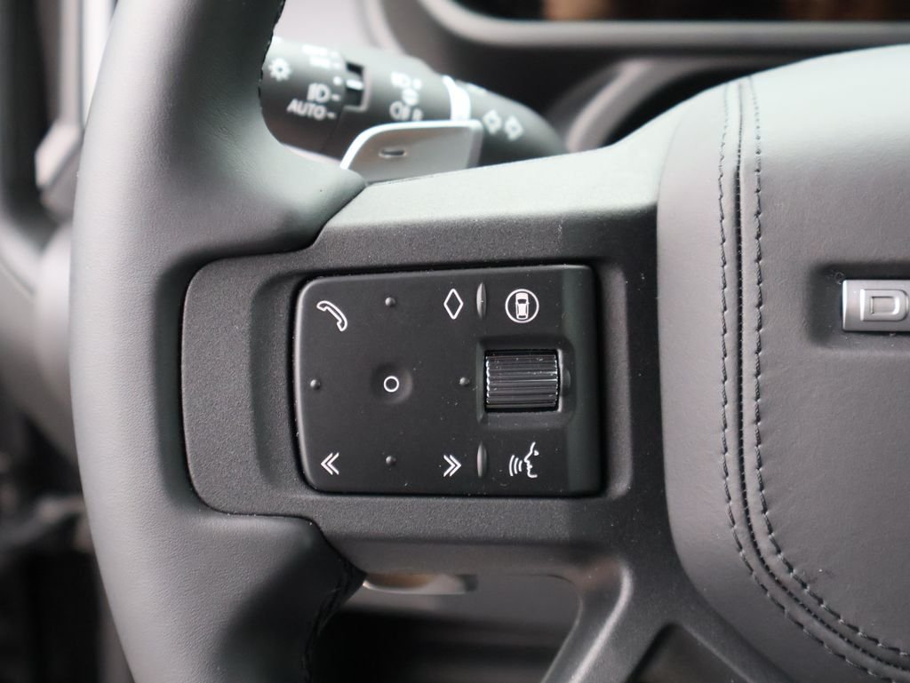 New 2026 Santorini Black Land Rover V8 image 30