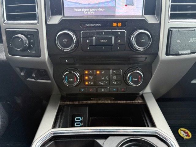Used 2018 Gray Ford LARIAT image 18