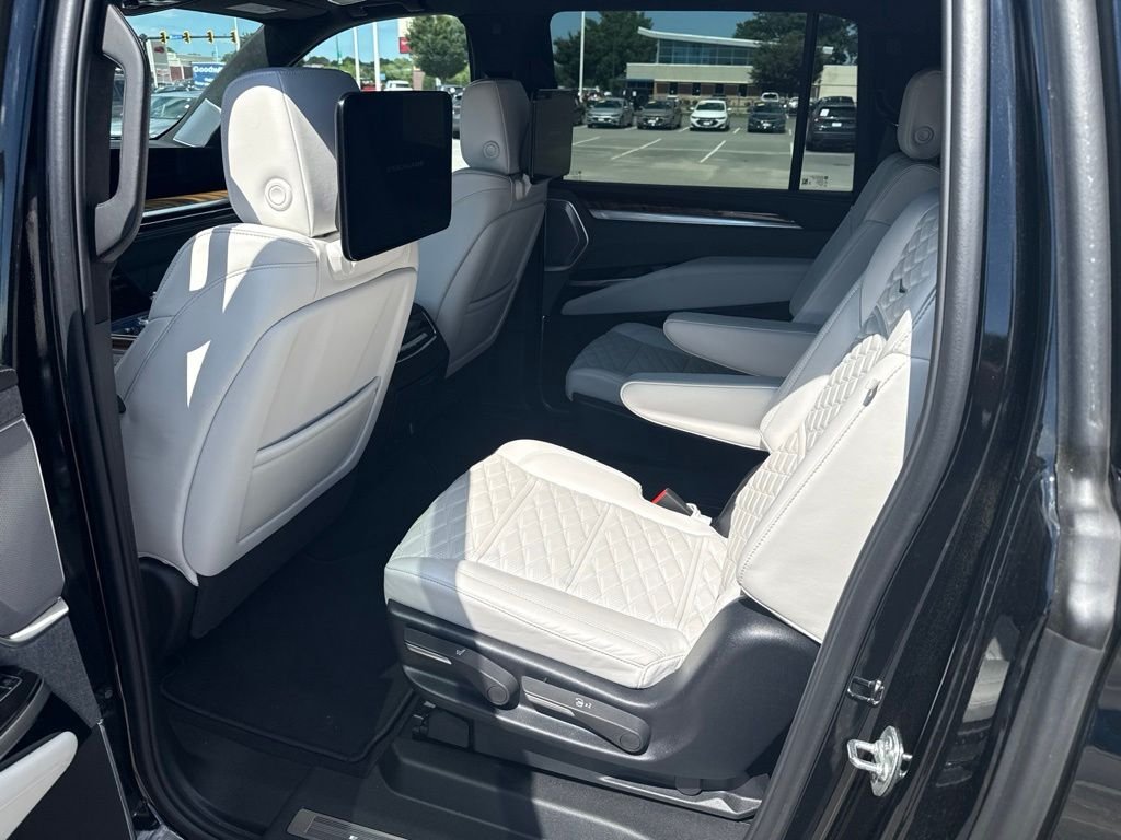 Used 2025 Black Cadillac Sport Platinum image 10