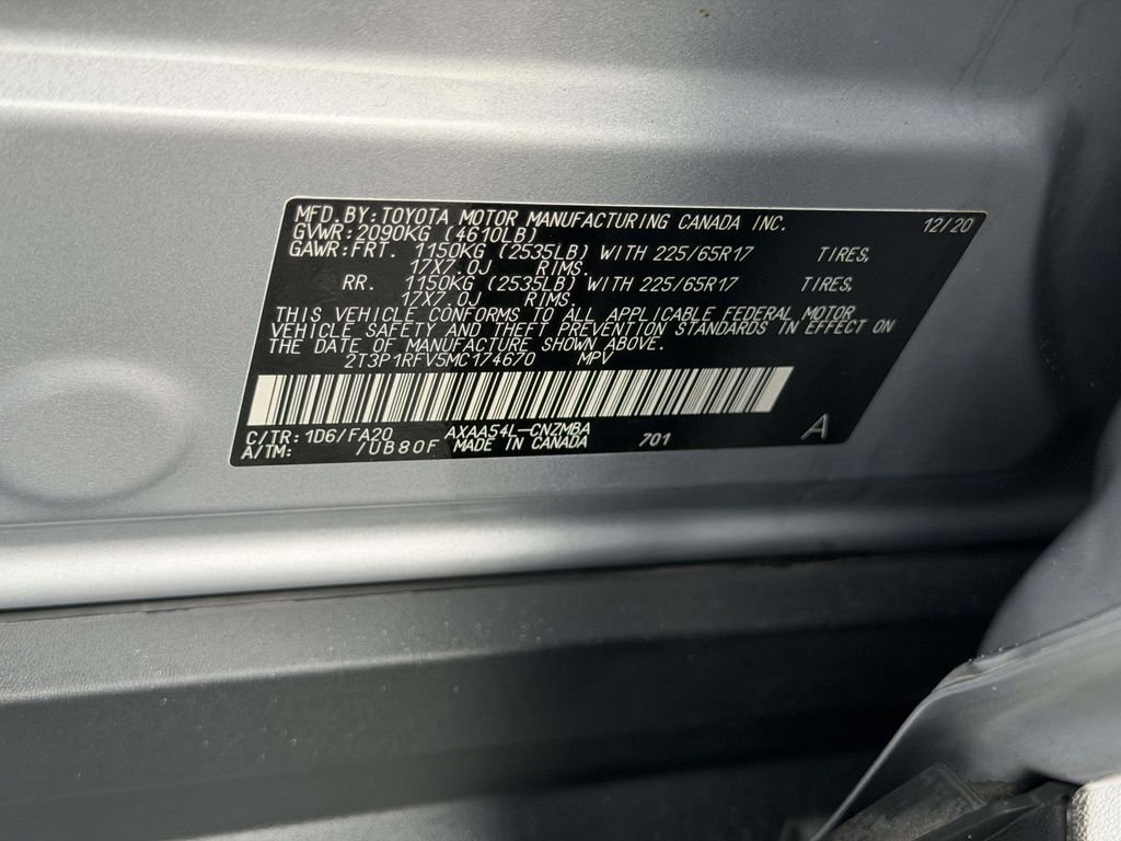 Used 2021 Silver Toyota XLE image 26