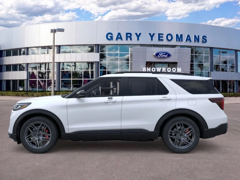 New 2026 Star White Metallic Tri-Coat Ford ST image 3