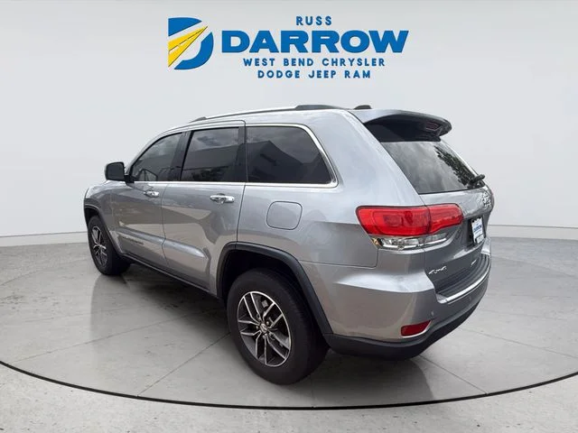 Used 2018 Silver Jeep Limited image 3