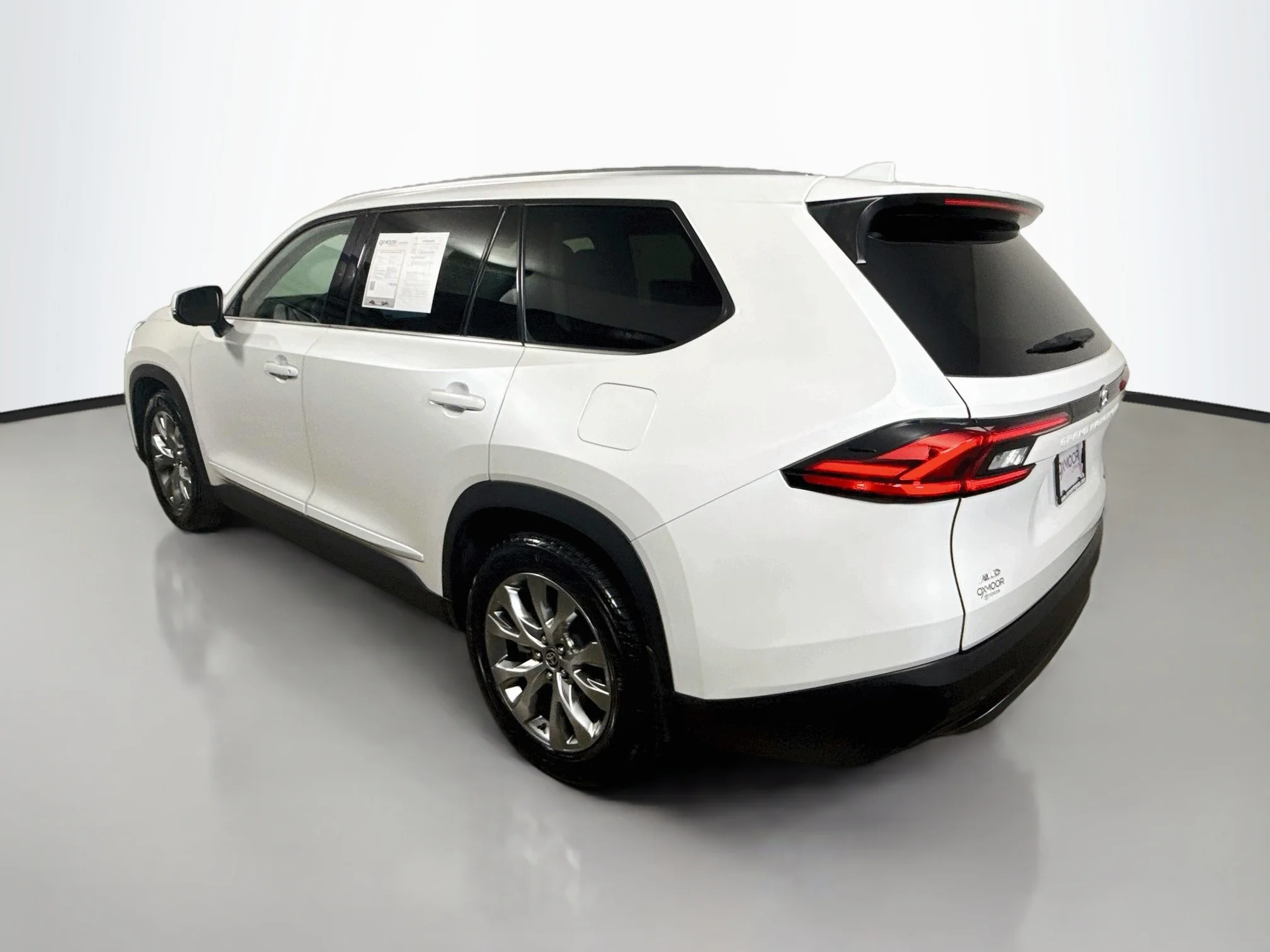 Certified Used 2024 Wind Chill Pearl Toyota Limited image 5