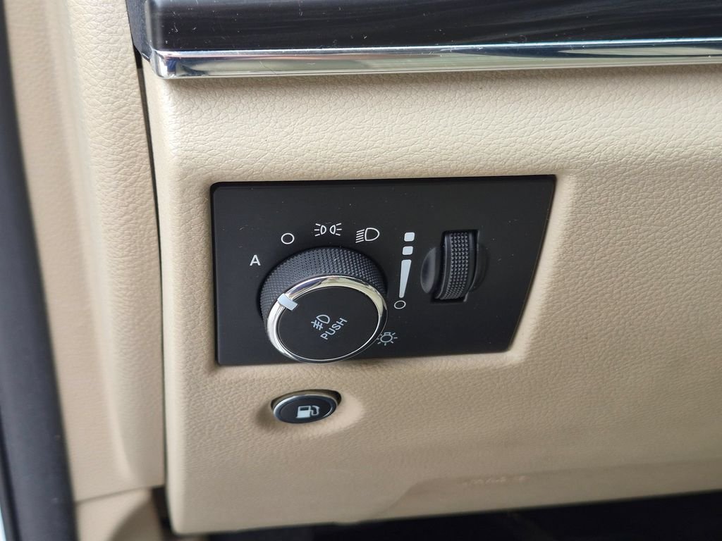 Used 2021 White Jeep Limited image 15