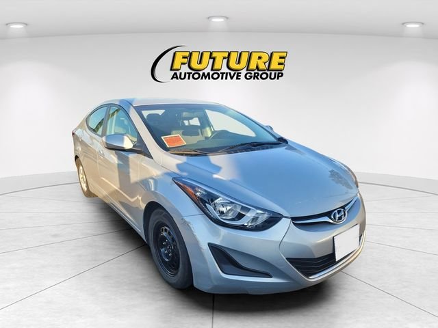 Used 2014 Silver Hyundai SE image 1
