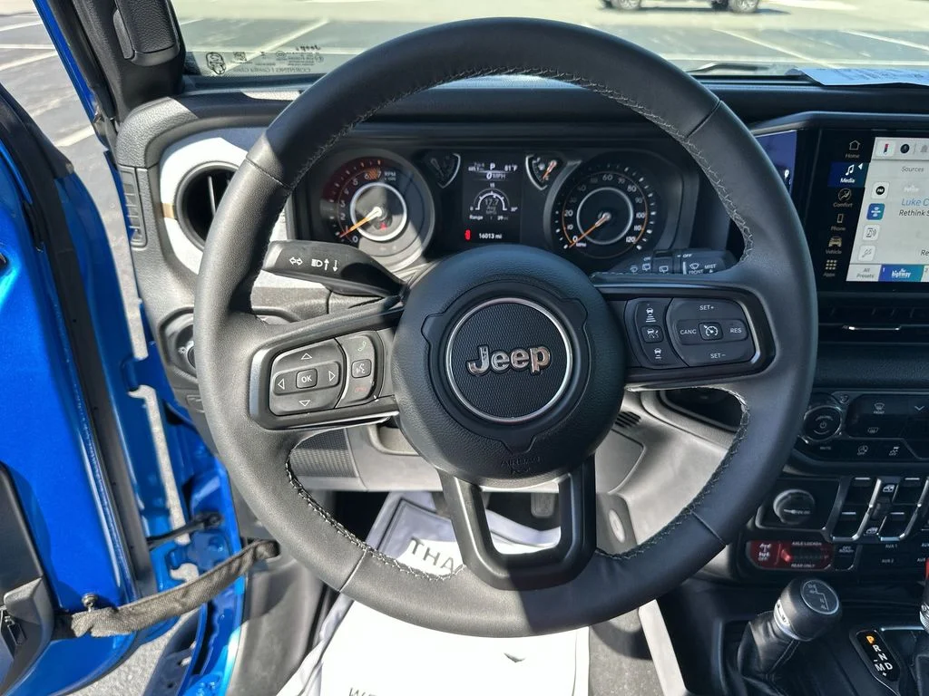 Used 2025 Blue Jeep Willys image 20
