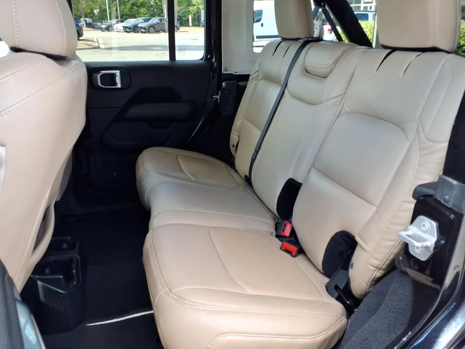 Used 2020 Black Clearcoat Jeep Sahara image 21