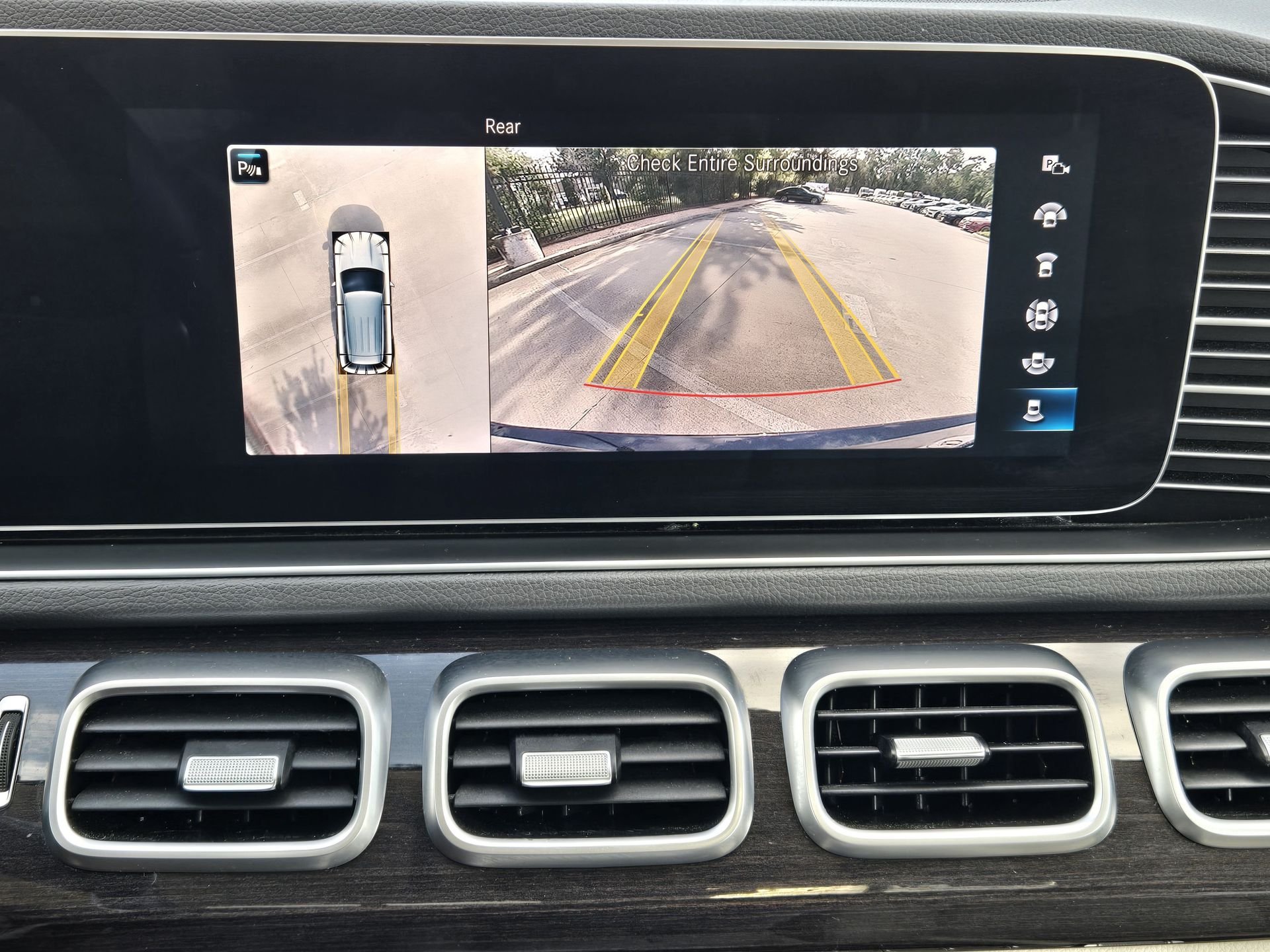 Used 2020 Black Mercedes-Benz GLE 350 image 17