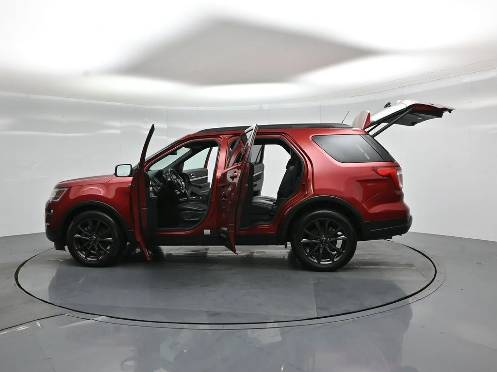 Certified Used 2019 Red Ford XLT image 36
