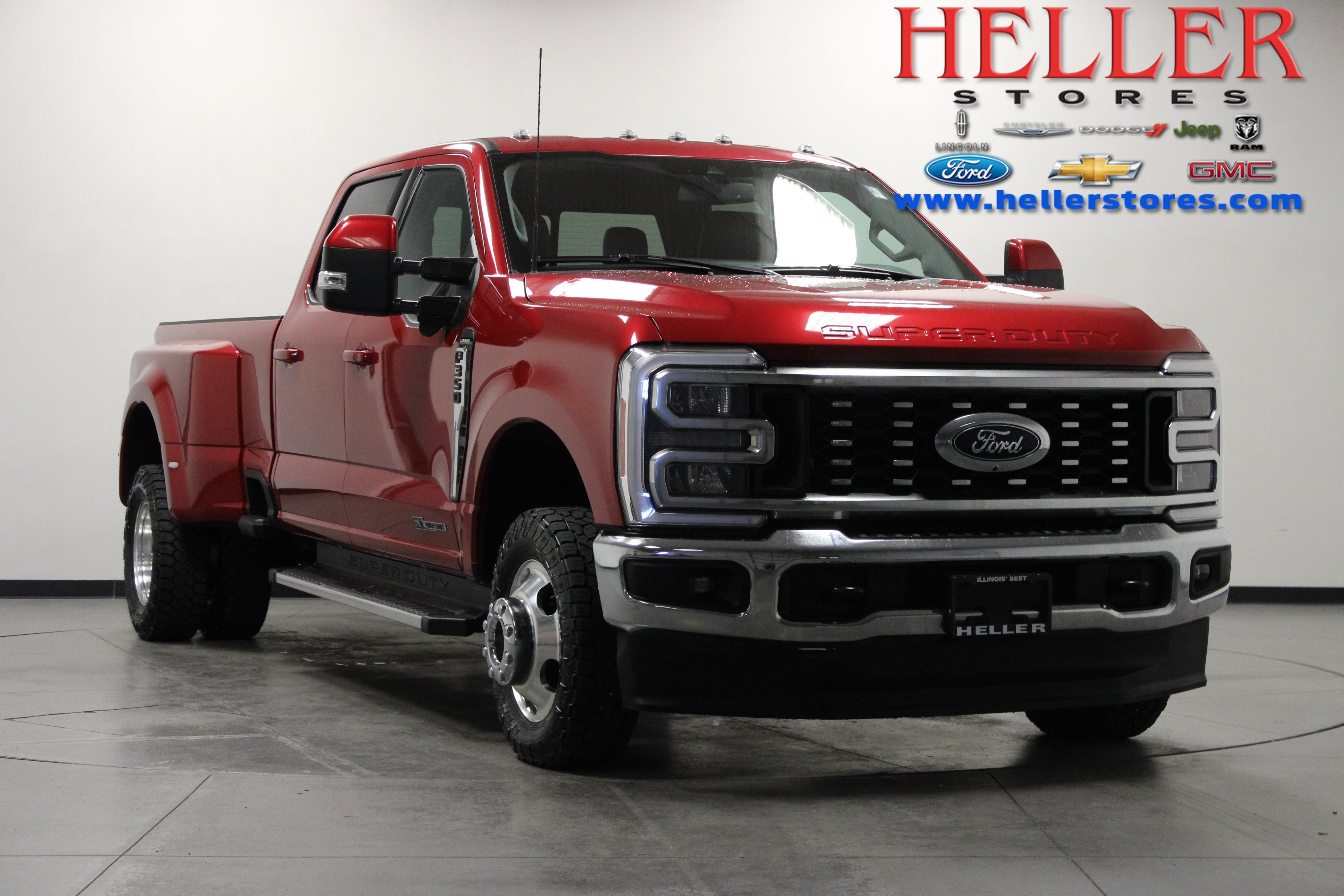 2023 Ford F-350 Lariat 4x4 Crew Cab 176 in DRW's photo