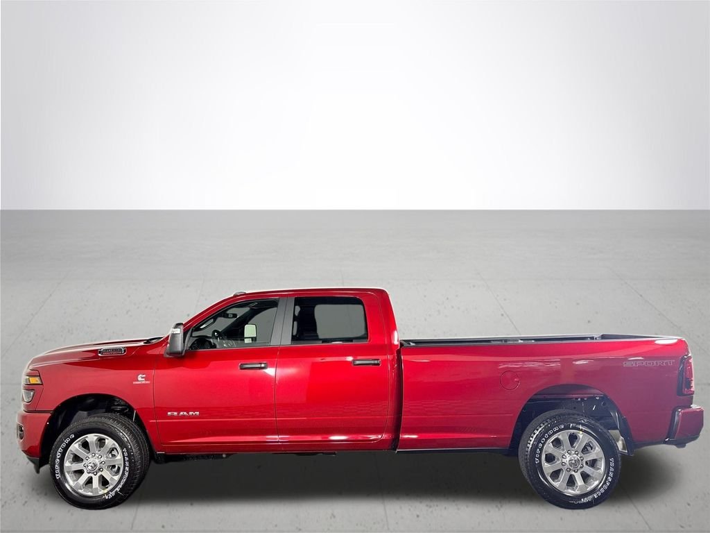 New 2026 Molten Red Pearl-Coat Exterior Paint RAM Big Horn image 9
