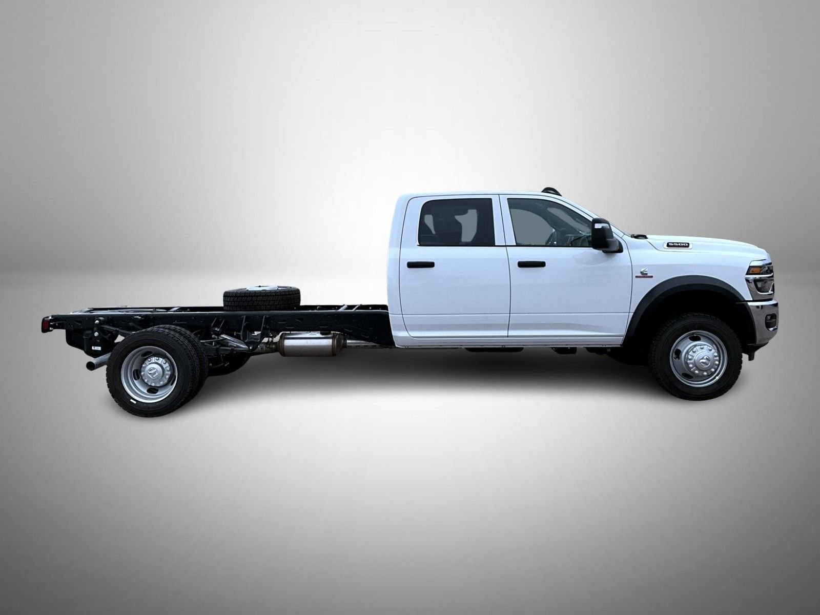 New 2026 Bright White Clear-Coat Exterior Paint RAM Tradesman image 4
