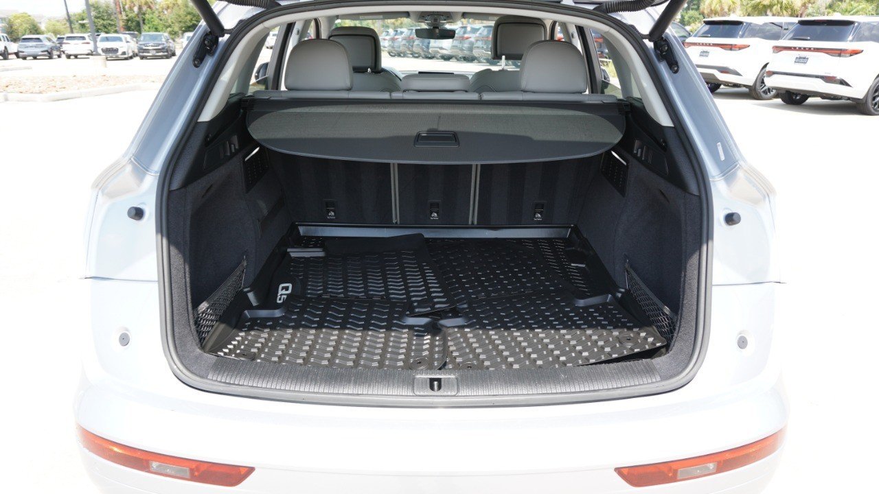 Used 2019 Silver Audi Premium Plus image 38