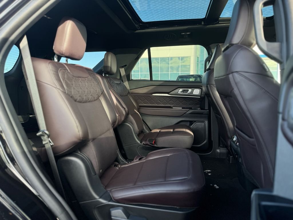 2025 Ford Explorer Platinum - Photo 19