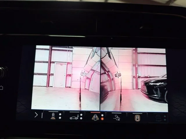 Used 2025 Silver GMC Denali Ultimate image 28