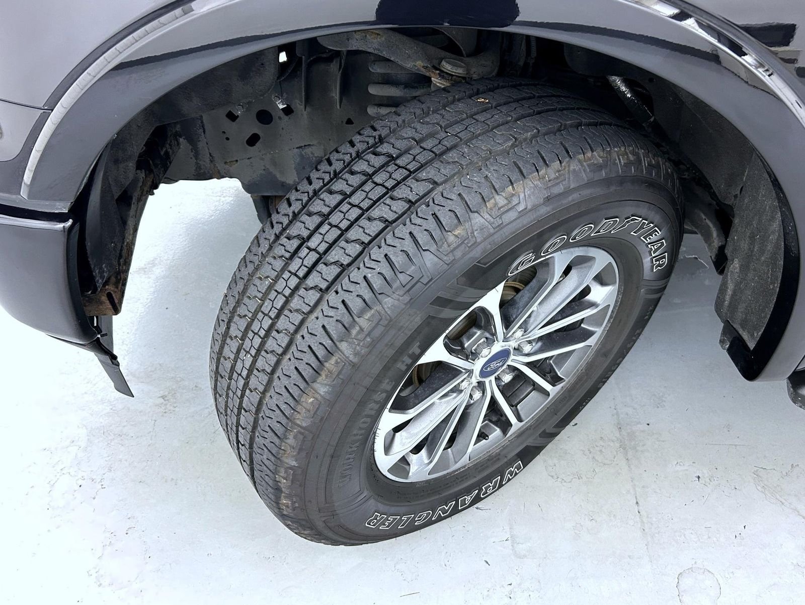 Used 2020 Black Ford XLT image 23