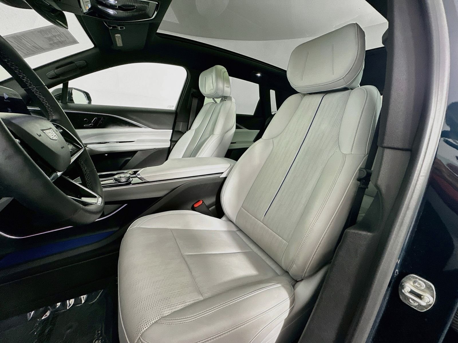 Used 2024 Emerald Lake Metallic Cadillac Luxury image 21