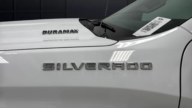 Used 2023 Summit White Chevrolet LT image 37