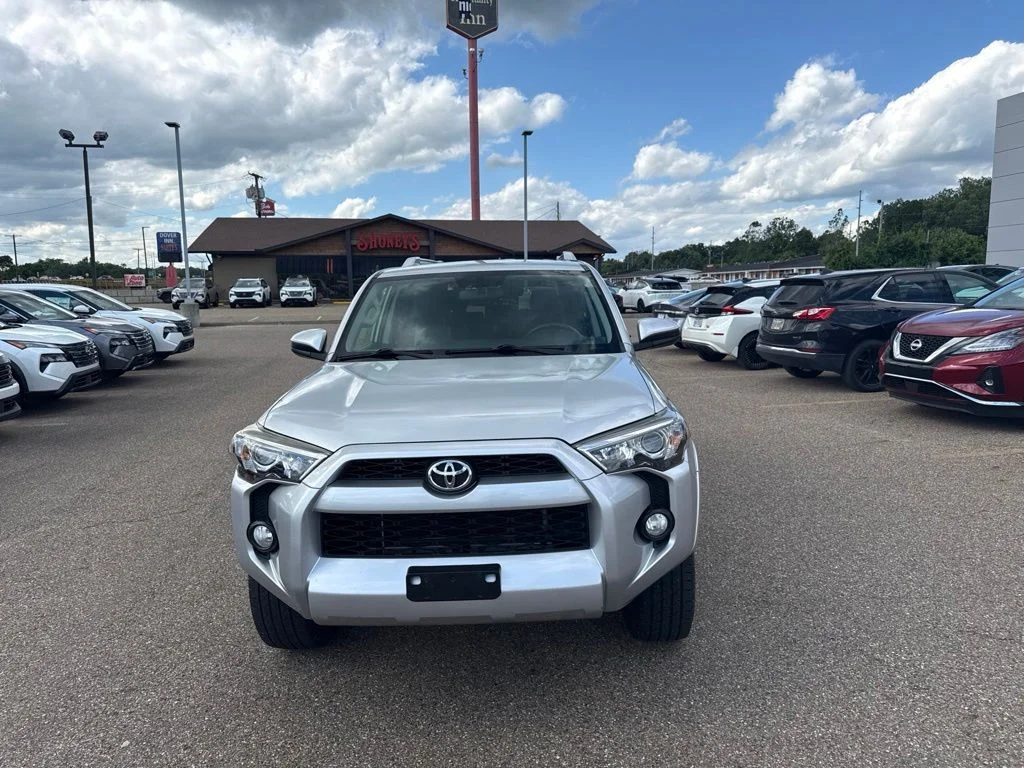 Used 2016 Silver Toyota SR5 image 4