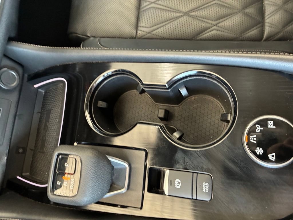 Used 2021 Gray Nissan Platinum image 28