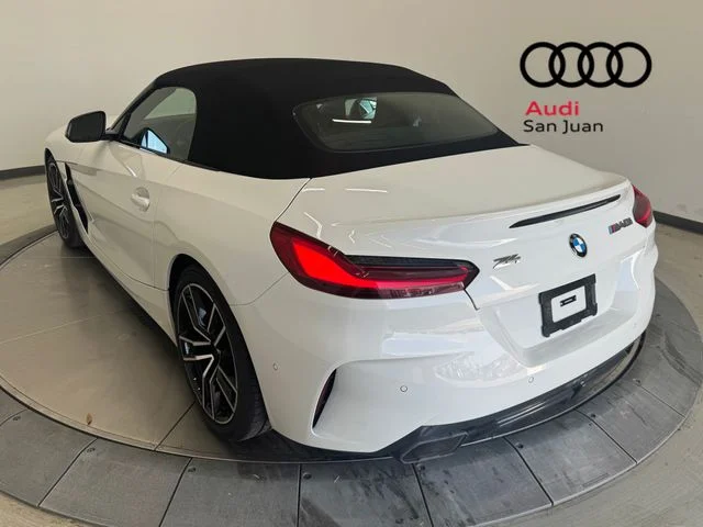 Used 2025 White BMW sDrive M40i image 33